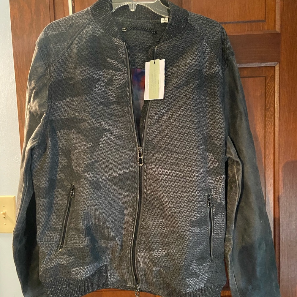 Robert Graham, Men’s camo jacket